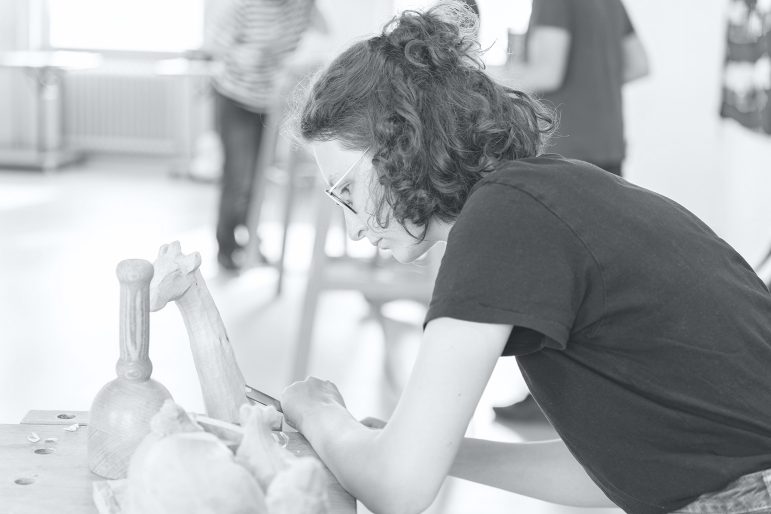 Holzbildhauerkurs in der Freien Kunstakademie Frankfurt